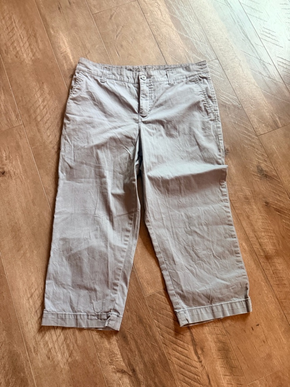 Sonoma Light Gray Women's Cropped Capri Pants